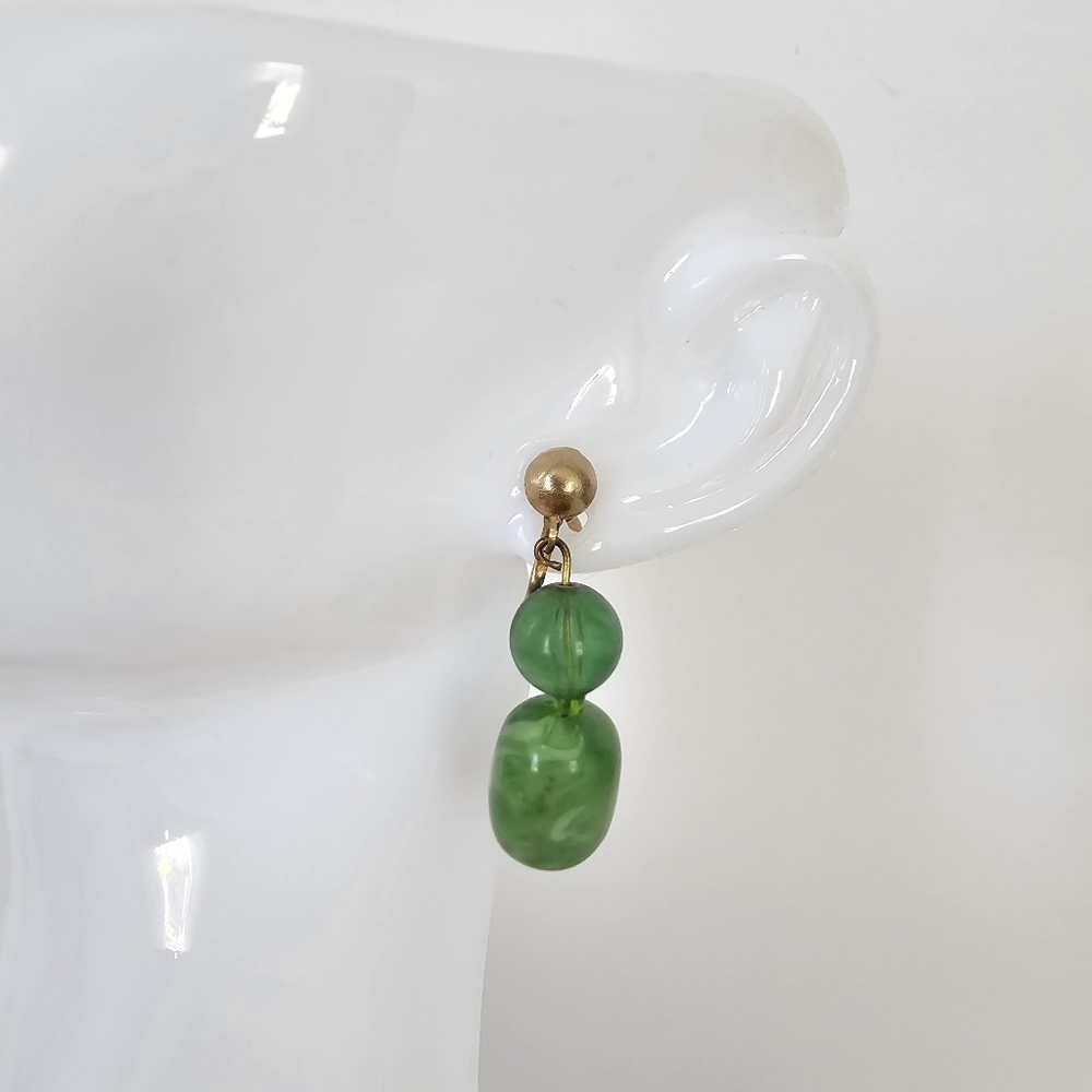 Vintage 1950s Marbled Green Lucite Screw-Back Dangle Earrings Mid-Century Art